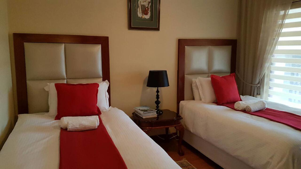 Lily White Guest House Centurion Eksteriør billede