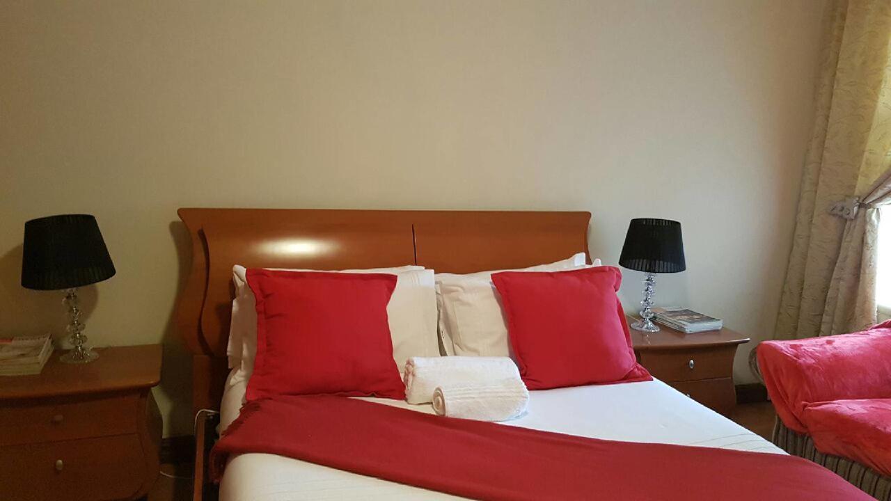 Lily White Guest House Centurion Eksteriør billede