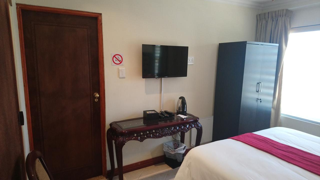 Lily White Guest House Centurion Eksteriør billede